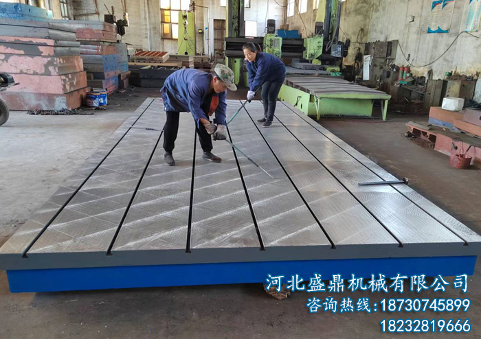 鑄鐵平臺人工刮研